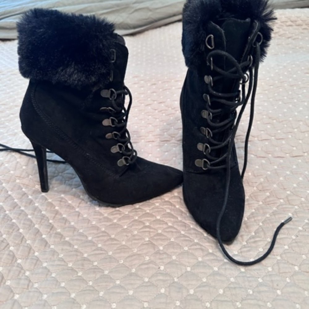 Qupid milia black Women's suede up ankle Booties